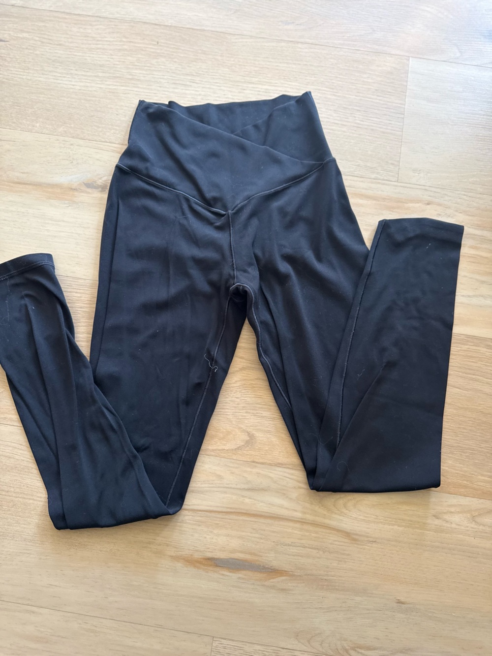 Women's Black High-Waist Crossover Leggings